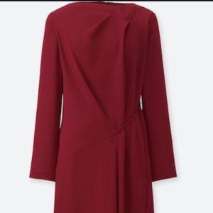 Uniqlo x Hana Tajima's long-sleeve dress